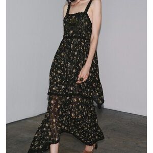 ZARA FLORAL  Black Dress